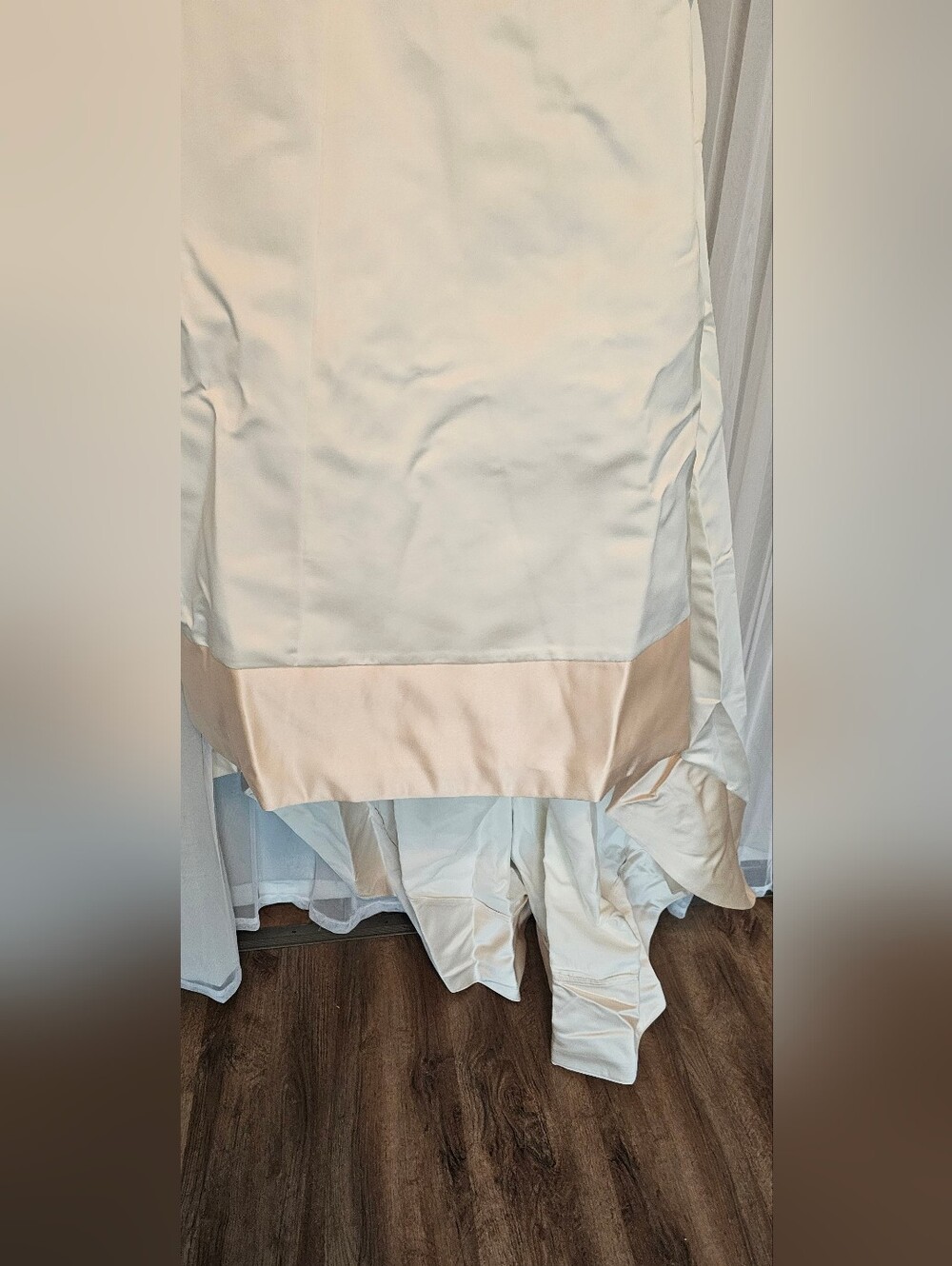 Davinvi Strapless White Satin Evening Gown With Champaign Trim Size 6 - Picture 3 of 5
